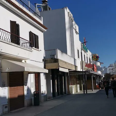 Avenida 25 De Abrilnº9,albufeira * البوفيرا